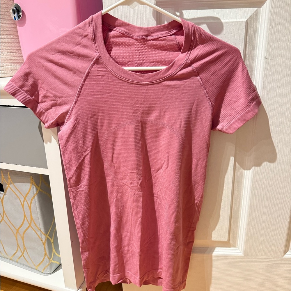 Lululemon Short sleeve Swiftly Tech 2.0